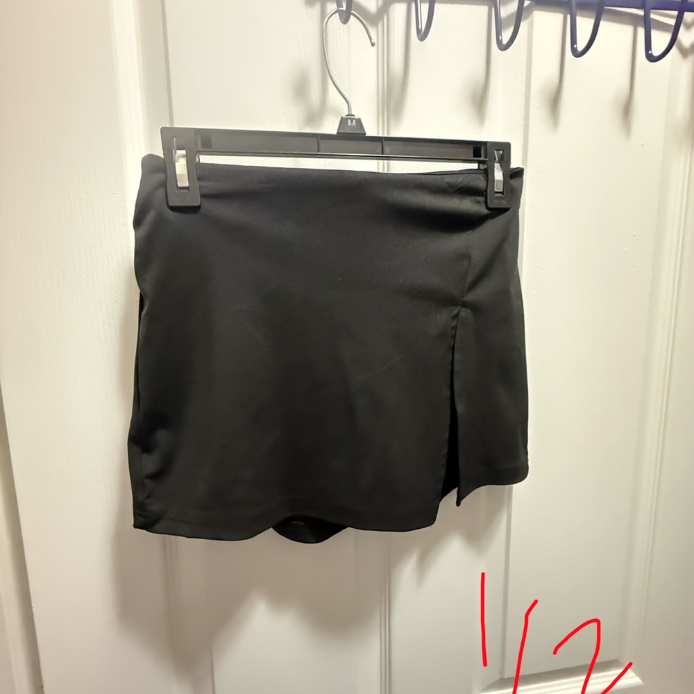 SHEIN Black Skort